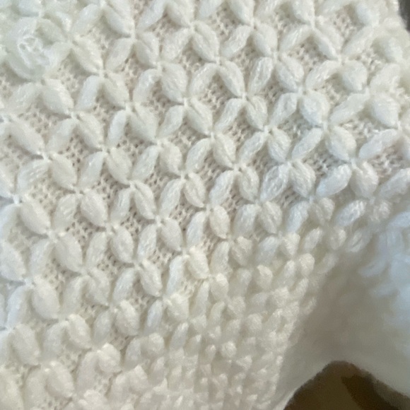 ‼️SALE ‼️ white poncho. NEW WITH TAGS - Picture 3 of 3